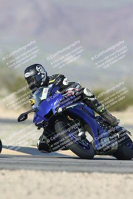 media/Jan-15-2026-Racers Edge (Thu) [[dfebeb70ab]]/2-A Group/Session 5 (Turn 5)/